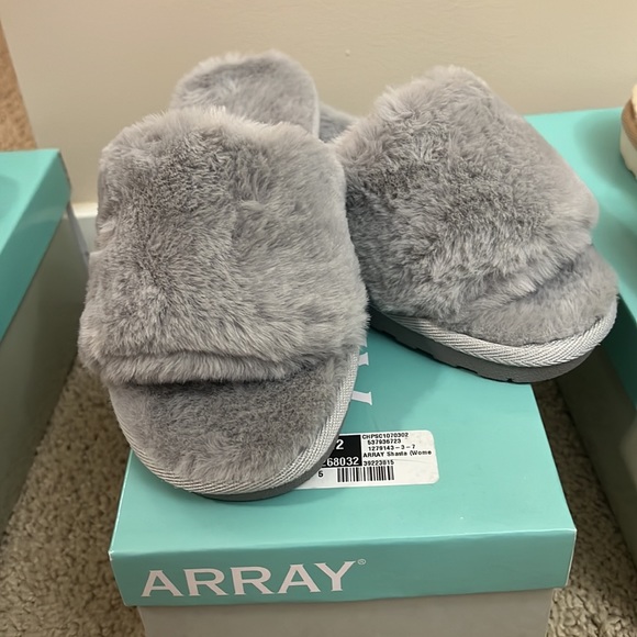 Array Shasta Sandals - Picture 2 of 4